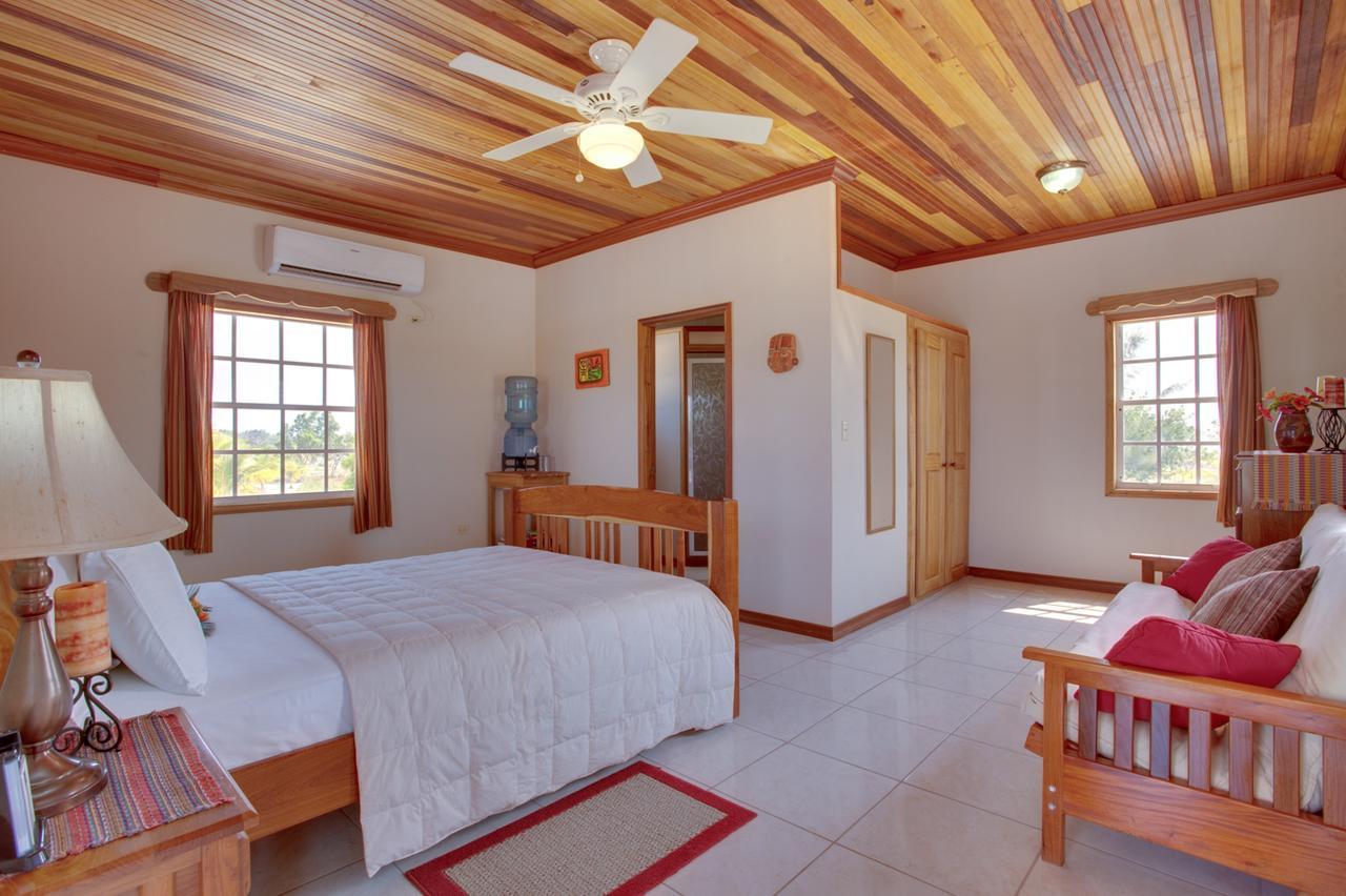 Coco Plum All Inclusive Resort Дангрига Экстерьер фото